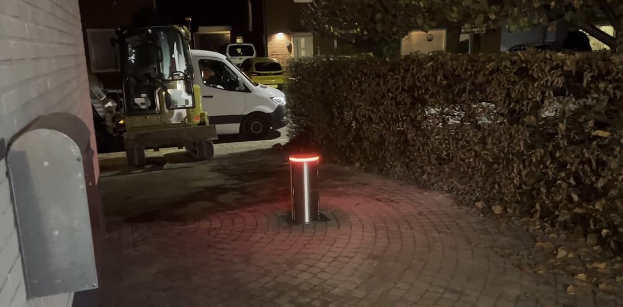 Poller Installation: Poller verhindert Diebstahl unserer Autos