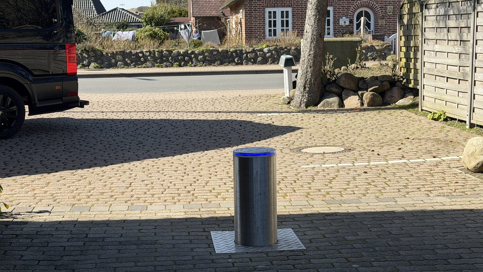 Versenkbarer Poller auf Sylt – endlich Schluss mit dreisten Fremdparkern