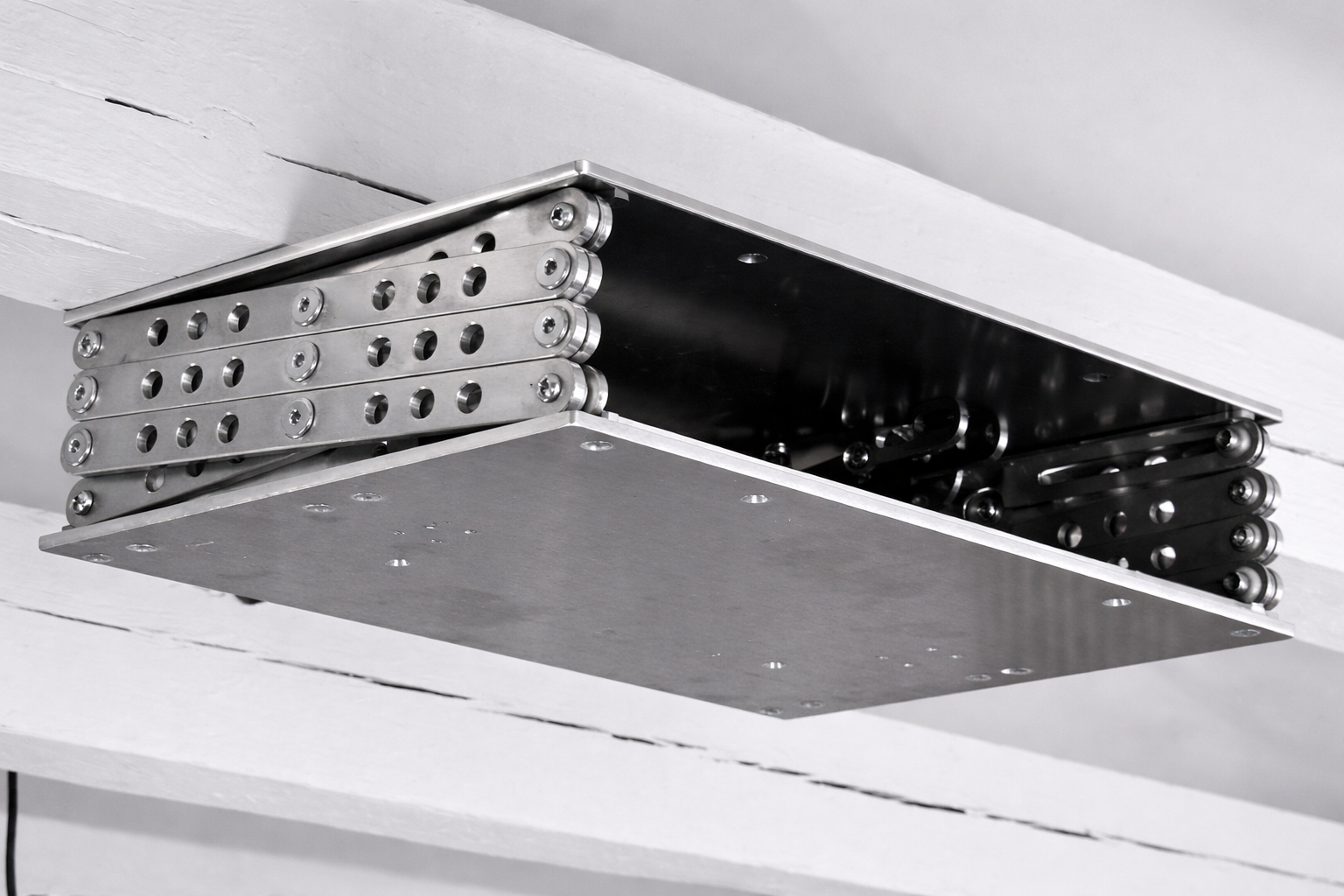 Scheinwerferlift / LED Lift – Deckenlift MINI, motorisiert aus der Decke ausfahrbar, Braun Antriebe