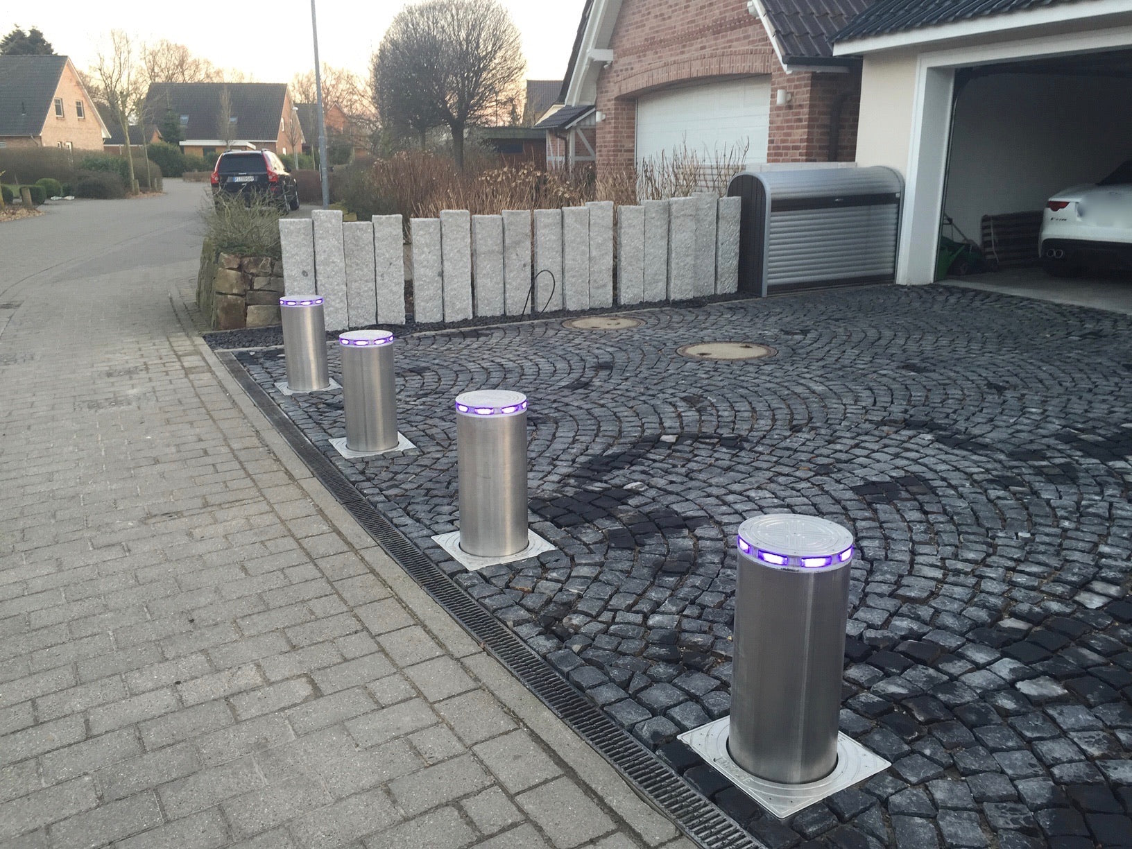 Versenkbare Poller Edelstahl V4A – automatisch versenkbarer Absperrpoller, pneumatisch, Braun Antriebe