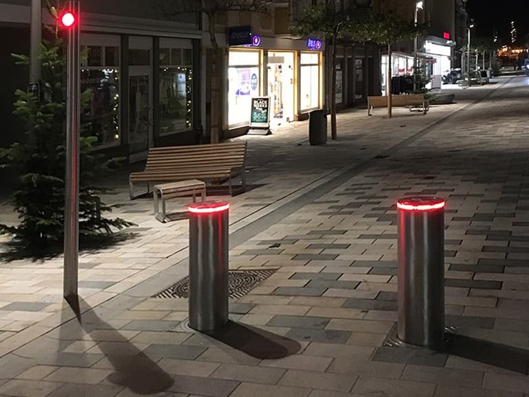 Sicherheitspoller in der Fußgängerzone