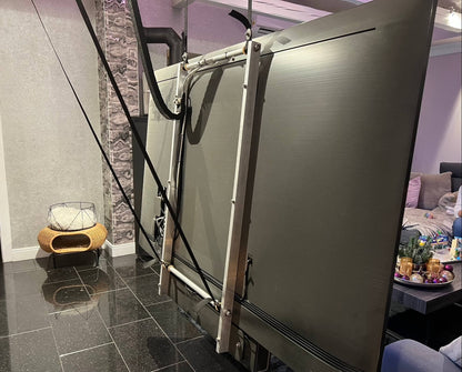 Elektrischer TV-Deckenlift – Ihr Fernseher fährt auf Knopfdruck aus der Decke