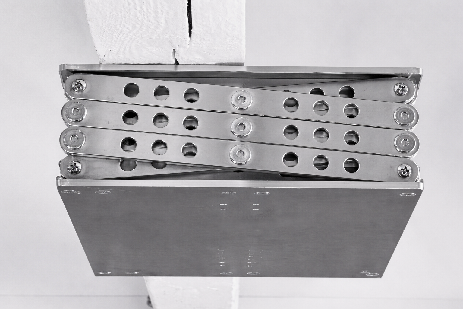 Bühnentechnik Deckenlift MINI – Lift für Scheinwerfer, LED und Lautsprecher, motorisiert, Braun Antriebe