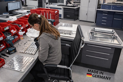 Motorisierter Beamer Deckenlift – Projektor in die Decke einbauen, Braun Antriebe